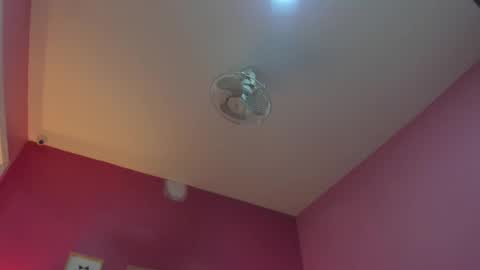 Snapshot of scarlet_stan22 chatting on 03/06/25, 02:08 Isa online show from 03/06/25, 02:08