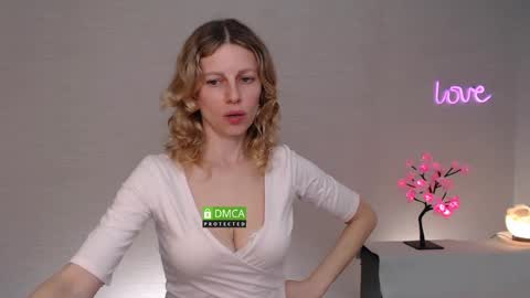 Snapshot of scarlet_sweety chatting on 04/03/26, 06:28 scarlet_sweety online show from 04/03/26, 06:28