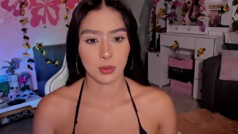 Snapshot of scarlet_villamizar chatting on 04/23/26, 04:46 SCARLET online show from 04/23/26, 04:46
