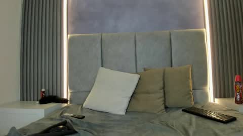 scarletaura26 online show from 07/28/26, 08:52