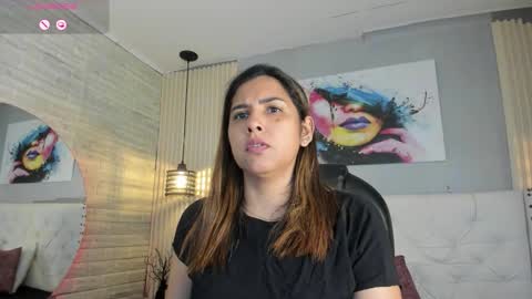 Snapshot of scarletbaker__ chatting on 01/18/26, 09:35 Scarlet online show from 01/18/26, 09:35