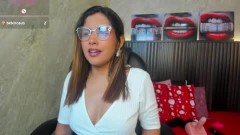 Snapshot of scarletbaker__ chatting on 02/13/26, 01:40 Scarlet online show from 02/13/26, 01:40