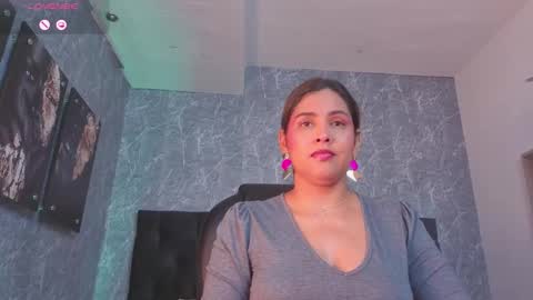 Snapshot of scarletbaker__ chatting on 02/26/26, 01:54 Scarlet online show from 02/26/26, 01:54