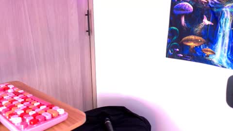 Scarlet online show from 11/06/25, 03:46