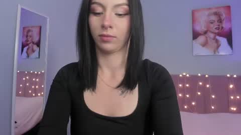 Scarlet  online show from 07/16/26, 04:07