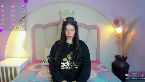 Snapshot of scarleth_dulce chatting on 04/21/26, 06:44 Scarlth online show from 04/21/26, 06:44