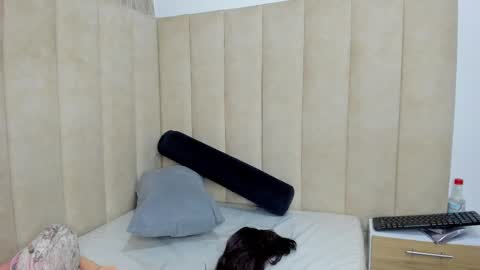 scarleth_jhons69 online show from 09/09/25, 04:06