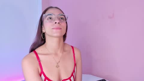 I am  Scarleth  Check mi profile online show from 01/19/25, 12:06