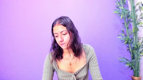 Snapshot of scarletjonesx chatting on 12/15/24, 01:00 Denis online show from 12/15/24, 01:00