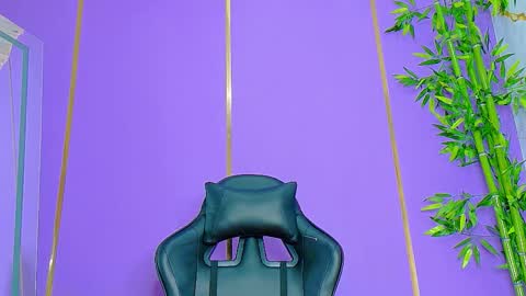 Snapshot of scarletjonesx chatting on 10/17/25, 03:36 Denis online show from 10/17/25, 03:36