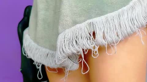 Snapshot of scarletjonesx chatting on 11/04/25, 02:54 Denis online show from 11/04/25, 02:54