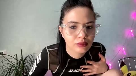 scarletpetal online show from 01/21/25, 06:43