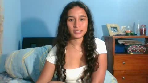 Snapshot of scarletscott_ chatting on 01/16/25, 12:23 Nataly online show from 01/16/25, 12:23