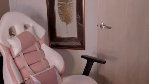 Snapshot of scarlett__baker11 chatting on 12/04/24, 11:13 juli online show from 12/04/24, 11:13