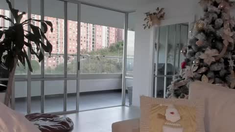 Snapshot of scarlett__baker11 chatting on 01/13/25, 10:35 juli online show from 01/13/25, 10:35