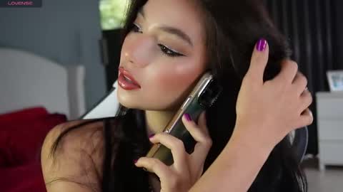 juli online show from 10/23/25, 09:35