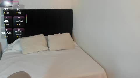 Snapshot of scarlett__bell chatting on 09/15/25, 01:22 Scarlett online show from 09/15/25, 01:22