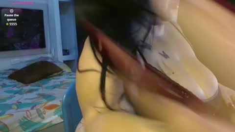 Snapshot of scarlett__blue chatting on 09/26/25, 07:01 scarlet online show from 09/26/25, 07:01