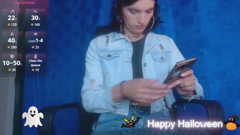 Snapshot of scarlett_crastrawberry chatting on 11/02/25, 11:29 scarlet online show from 11/02/25, 11:29