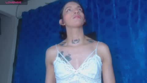 Snapshot of scarlett_crastrawberry chatting on 11/03/25, 10:21 scarlet online show from 11/03/25, 10:21