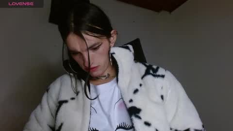 scarlet online show from 04/14/26, 01:55