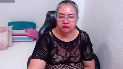 Snapshot of scarlett_duboi1 chatting on 01/12/25, 04:21 Scarlett online show from 01/12/25, 04:21
