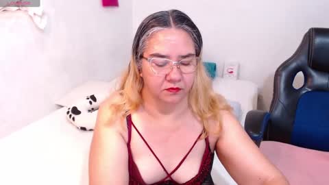Snapshot of scarlett_duboi1 chatting on 01/26/25, 11:39 Scarlett online show from 01/26/25, 11:39