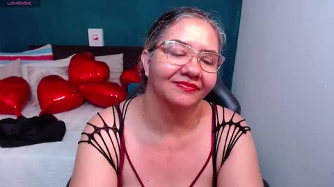 Snapshot of scarlett_duboi1 chatting on 02/16/25, 03:04 Scarlett online show from 02/16/25, 03:04