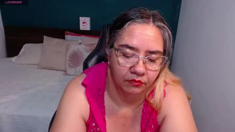 Snapshot of scarlett_duboi1 chatting on 02/22/25, 05:12 Scarlett online show from 02/22/25, 05:12