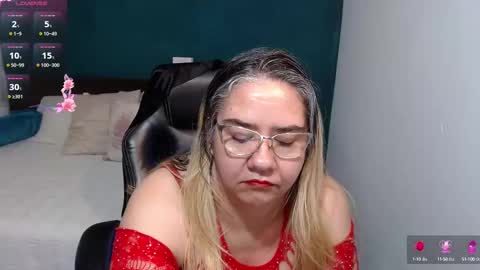 Snapshot of scarlett_duboi1 chatting on 03/07/25, 02:04 Scarlett online show from 03/07/25, 02:04