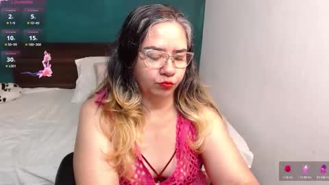 Snapshot of scarlett_duboi1 chatting on 11/10/25, 09:52 Scarlett online show from 11/10/25, 09:52