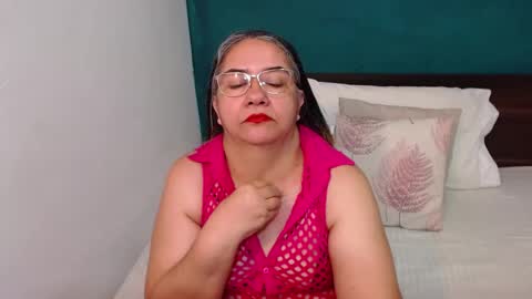 Snapshot of scarlett_duboi1 chatting on 11/14/25, 12:53 Scarlett online show from 11/14/25, 12:53