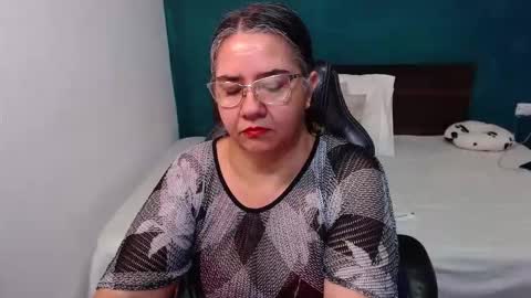 Snapshot of scarlett_duboi1 chatting on 11/15/25, 01:14 Scarlett online show from 11/15/25, 01:14