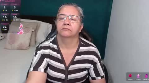 Snapshot of scarlett_duboi1 chatting on 12/02/25, 05:02 Scarlett online show from 12/02/25, 05:02