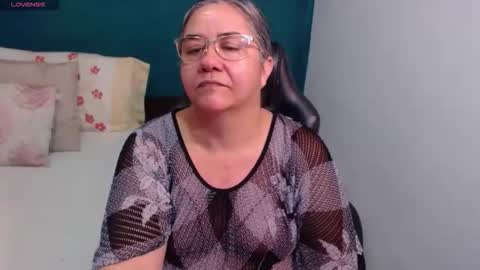 Snapshot of scarlett_duboi1 chatting on 04/14/26, 02:06 Scarlett online show from 04/14/26, 02:06