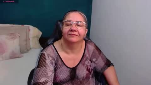 Snapshot of scarlett_duboi1 chatting on 04/22/26, 02:03 Scarlett online show from 04/22/26, 02:03