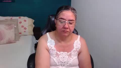 Snapshot of scarlett_duboi1 chatting on 04/30/26, 02:40 Scarlett online show from 04/30/26, 02:40