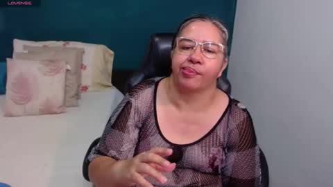 Snapshot of scarlett_duboi1 chatting on 05/01/26, 01:32 Scarlett online show from 05/01/26, 01:32