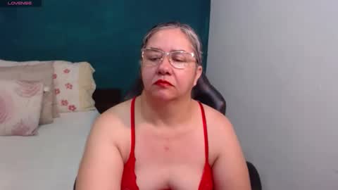 Snapshot of scarlett_duboi1 chatting on 05/03/26, 01:00 Scarlett online show from 05/03/26, 01:00