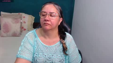 Snapshot of scarlett_duboi1 chatting on 05/10/26, 02:28 Scarlett online show from 05/10/26, 02:28