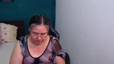 Snapshot of scarlett_duboi1 chatting on 05/14/26, 02:40 Scarlett online show from 05/14/26, 02:40