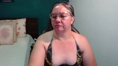 Snapshot of scarlett_duboi1 chatting on 07/17/26, 03:02 Scarlett online show from 07/17/26, 03:02