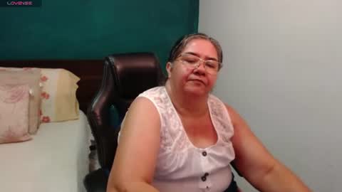 Snapshot of scarlett_duboi1 chatting on 07/24/26, 03:04 Scarlett online show from 07/24/26, 03:04
