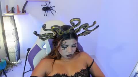 scarlett_enjoy1 online show from 10/30/25, 05:46