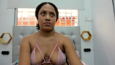 scarlett_fox20 online show from 01/05/25, 06:24