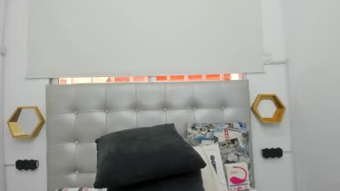 scarlett_fox20 online show from 01/12/25, 12:23