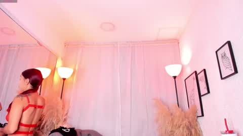 Snapshot of scarlett_johs chatting on 10/11/25, 12:04 Scarlett Johs online show from 10/11/25, 12:04