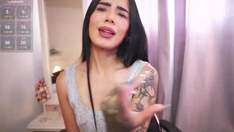 Lauren Scarlett online show from 11/25/25, 07:36