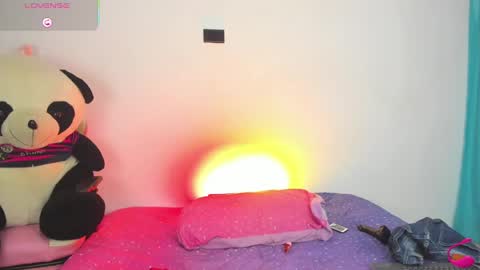 Snapshot of scarlett_lewis2 chatting on 01/20/25, 02:01 SweetScarlett online show from 01/20/25, 02:01