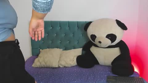 Snapshot of scarlett_lewis2 chatting on 10/02/25, 02:40 SweetScarlett online show from 10/02/25, 02:40